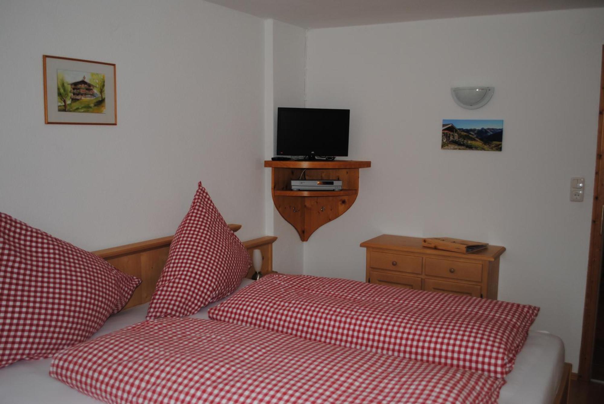 Siedlerhof Apartman Hopfgarten im Brixental Szoba fotó